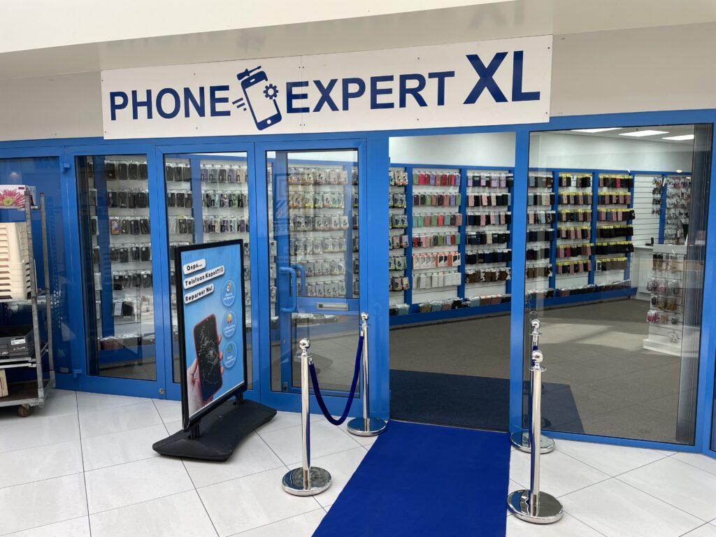 Klant bezoekt Phone Expert XL voor snelle telefoonservice in Den Bosch